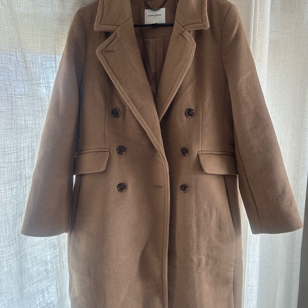 Banana Republic Double-Breasted Tan Trench Coat
